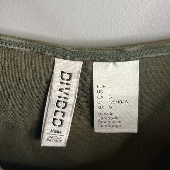 H&M Y2K Vibe Forest Green Camisole Top Tank Adjustable Spaghetti Straps Size L - Picture 7 of 10